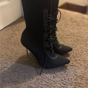 Elegant Black Lace-Up Women's Boots